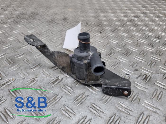 Begagnade Extra vattenpump Volkswagen Crafter 2.0 TDI Pris € 45,00 Marginaltabell erbjuds av Schaap & Bron