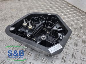 Usados Conexión de conector de punto de carga Tesla Model 3 Standard RWD Plus, Long Range RWD Precio € 149,99 Norma de margen ofrecido por Schaap & Bron