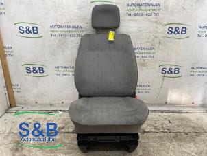 Używane Fotel prawy Volkswagen Transporter T4 2.5 TDI Cena € 90,00 Procedura marży oferowane przez Schaap & Bron