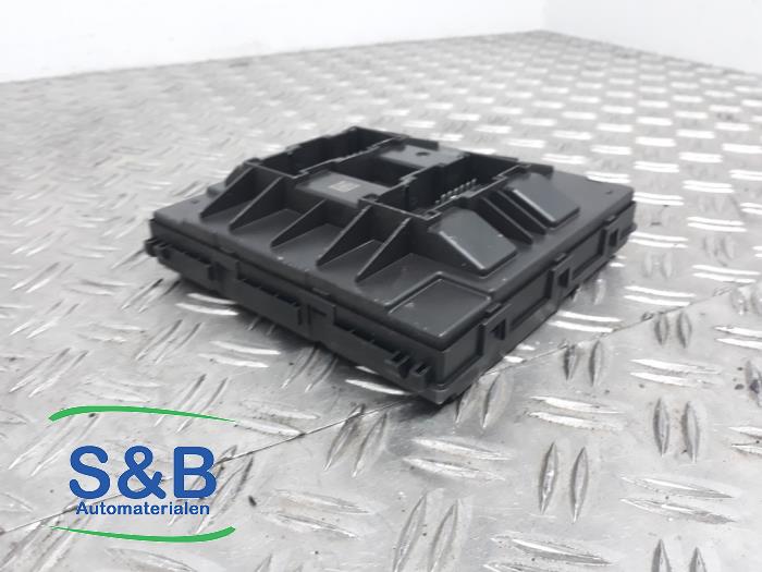 Used On-board computer Volkswagen Polo V (6R) 1.2 12V Price € 124,99 Margin scheme offered by Schaap & Bron