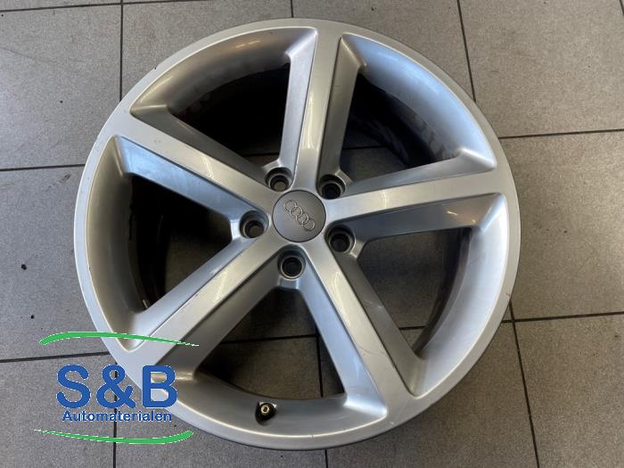 Używane Obrecz Audi A4 (B8) 1.8 TFSI 16V Quattro Cena € 125,00 Procedura marży oferowane przez Schaap & Bron