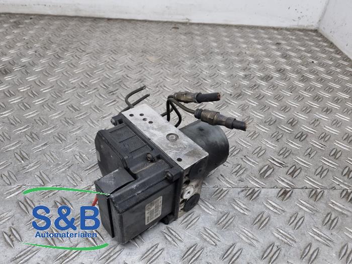 Gebrauchte ABS Pumpe BMW 5 serie (E39) 530d 24V Preis € 249,99 Margenregelung angeboten von Schaap & Bron