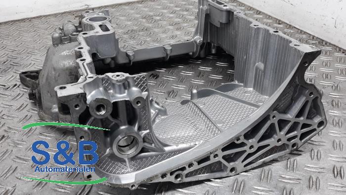 Usagé Couvercle carter Audi A4 (B8) 3.0 TDI V6 24V Prix € 125,00 Règlement à la marge proposé par Schaap & Bron