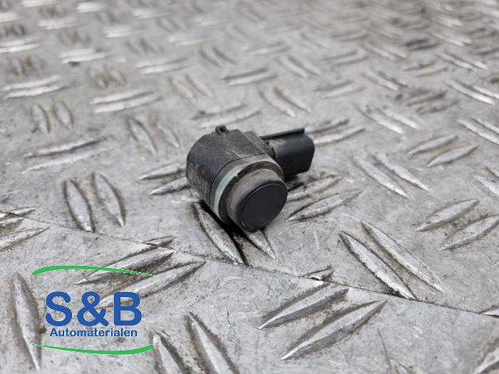 Usados Sensor PDC Ford Kuga II (DM2) 1.5 EcoBoost 16V 150 Precio € 19,99 Norma de margen ofrecido por Schaap & Bron