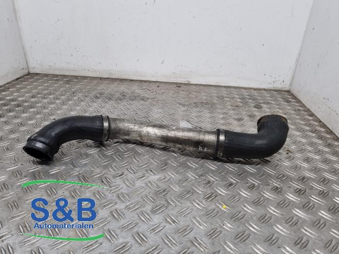 Gebrauchte Intercooler Rohr BMW 5 serie (E39) 530d 24V Preis € 50,00 Margenregelung angeboten von Schaap & Bron