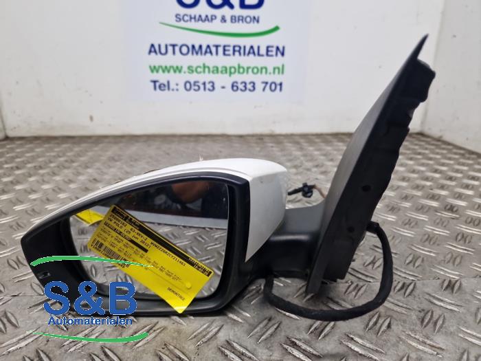 Rétroviseur extérieur gauche d'un Volkswagen Polo V (6R) 1.2 TDI 12V BlueMotion 2012