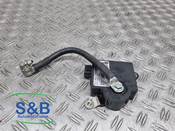 Begagnade Batterikontrollmodul Audi A8 (D3) 6.0 W12 48V Lang Quattro Pris € 79,99 Marginaltabell erbjuds av Schaap & Bron