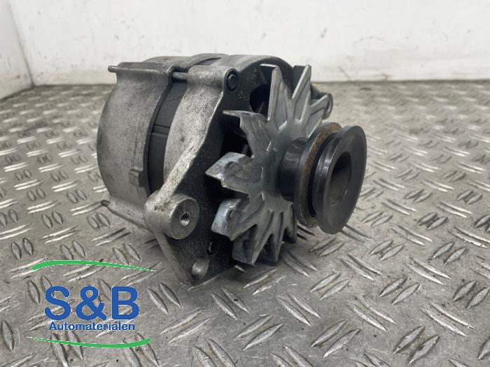 Gebrauchte Dynamo Volkswagen Transporter T4 2.4 D Preis € 75,00 Margenregelung angeboten von Schaap & Bron