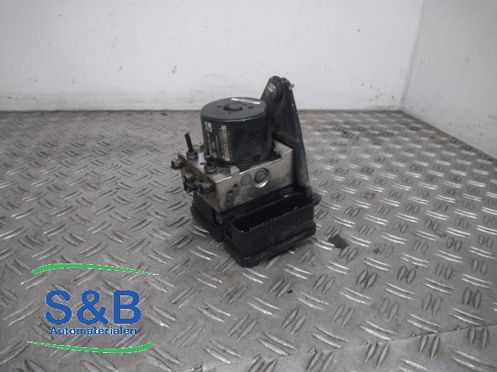 Begagnade ABS-pump Volkswagen Golf Plus Pris € 185,00 Marginaltabell erbjuds av Schaap & Bron