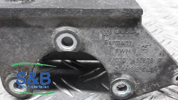 Usagé Support pompe direction assistée Audi A8 (D3) 6.0 W12 48V Quattro Prix € 19,95 Règlement à la marge proposé par Schaap & Bron
