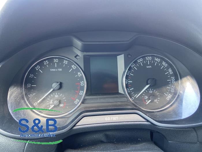 Begagnade Instrumentpanel Skoda Octavia Combi (5EAC) 1.6 TDI GreenTec 16V Pris € 115,00 Marginaltabell erbjuds av Schaap & Bron