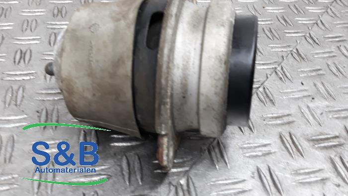 Used Engine mount Volkswagen Touareg (7LA/7L6) 3.2 V6 24V Price € 50,00 Margin scheme offered by Schaap & Bron