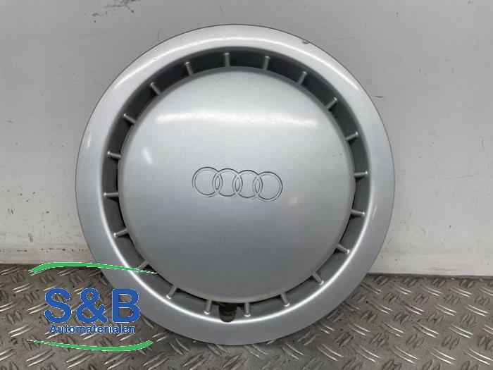 Używane Kolpak Audi 80 (B3) 1.6 Cena € 20,00 Procedura marży oferowane przez Schaap & Bron