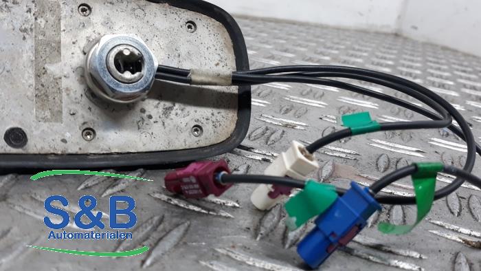Używane Antena Volkswagen Polo V (6R) Cena € 20,00 Procedura marży oferowane przez Schaap & Bron