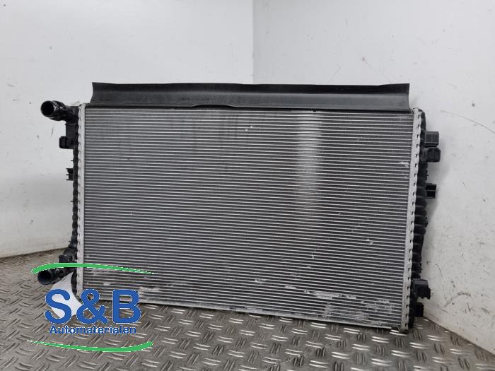 Usagé Radiateur Audi A3 Sportback (8YA) 1.5 35 TFSI 16V Mild Hybrid Prix € 99,99 Règlement à la marge proposé par Schaap & Bron