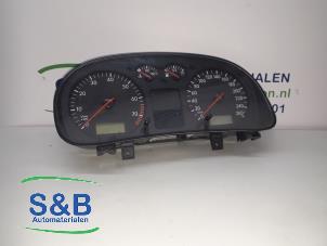 Usagé Compteur kilométrique KM Volkswagen Golf Prix € 70,00 Règlement à la marge proposé par Schaap & Bron