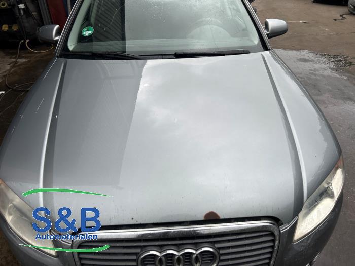 Używane Maska Audi A4 Avant (B7) 2.0 TDI 16V Cena € 60,00 Procedura marży oferowane przez Schaap & Bron