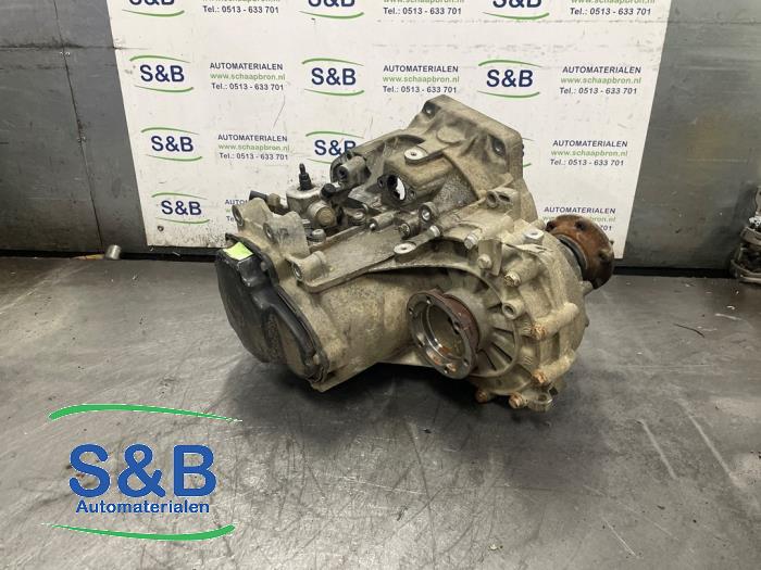 Getriebe van een Volkswagen Caddy III (2KA,2KH,2CA,2CH) 1.9 TDI 2009