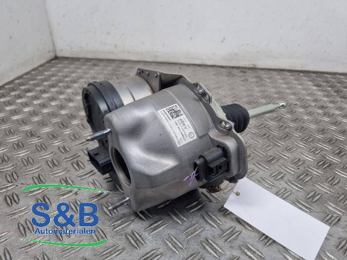 Usagé Servo frein Volkswagen Golf VIII (CD1) 1.5 eTSI 16V Prix € 374,99 Règlement à la marge proposé par Schaap & Bron