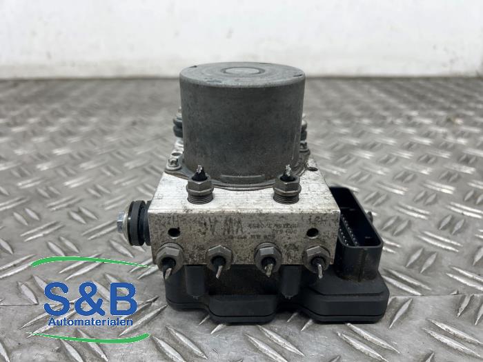 Używane Pompa ABS Seat Ibiza IV (6J5) 1.0 12V Cena € 35,00 Procedura marży oferowane przez Schaap & Bron