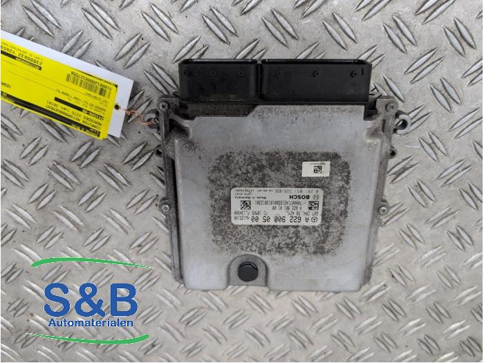 Used Engine management computer Mercedes Vito (447.6) 1.6 111 CDI 16V Price € 125,99 Margin scheme offered by Schaap & Bron