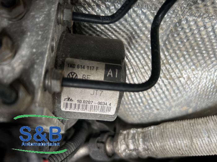 Usagé Bloc ABS Volkswagen Golf V (1K1) 2.0 FSI 16V Prix € 25,00 Règlement à la marge proposé par Schaap & Bron