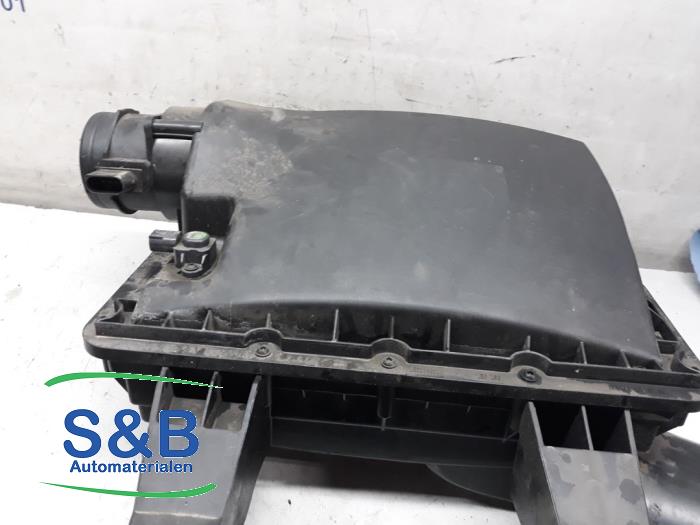 Begagnade Luftfilter Volkswagen Crafter 2.5 TDI 30/35/50 Pris € 40,00 Marginaltabell erbjuds av Schaap & Bron