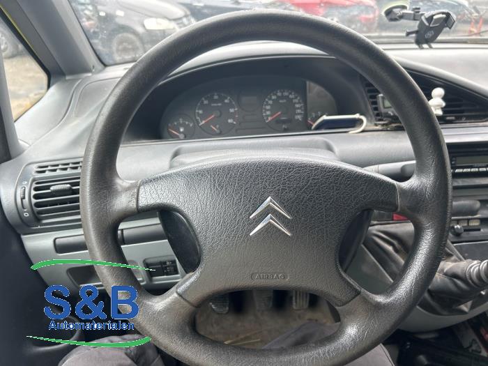 Używane Kierownica Citroen Jumpy (BS/BT/BY/BZ) 2.0 HDi 90 Cena € 45,00 Procedura marży oferowane przez Schaap & Bron