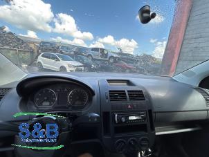Gebrauchte Armaturenbrett Volkswagen Polo IV (9N1/2/3) 1.4 16V Preis € 75,00 Margenregelung angeboten von Schaap & Bron