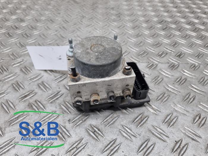 Usagé Bloc ABS Ford Ka II 1.2 Prix € 29,99 Règlement à la marge proposé par Schaap & Bron