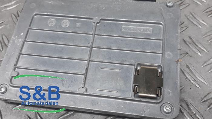 Engine management computer from a Volkswagen Golf IV Variant (1J5) 1.6 2001