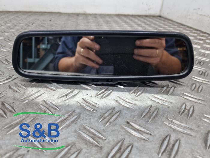 Używane Lusterko wewnetrzne Volkswagen Polo IV (9N1/2/3) 1.4 16V BiFuel Cena € 50,00 Procedura marży oferowane przez Schaap & Bron