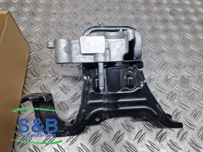 Used Engine mount Toyota C-HR (X1,X5) 2.0 16V Hybrid Price € 90,00 Margin scheme offered by Schaap & Bron