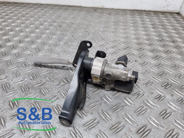 Begagnade Bränsletrycksregulator Volkswagen Up! (121) 1.0 12V EcoFuel Pris € 224,99 Marginaltabell erbjuds av Schaap & Bron