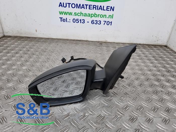 Rétroviseur extérieur gauche d'un Volkswagen Polo V (6R) 1.4 TDI 12V 90 2016