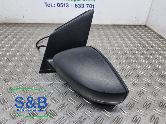 Rétroviseur extérieur gauche d'un Volkswagen Polo V (6R) 1.4 TDI 12V 90 2016