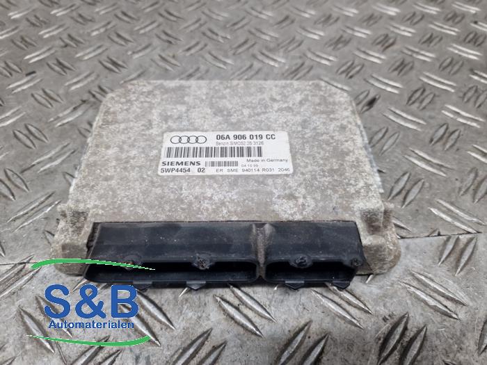Used Engine management computer Audi A3 (8L1) 1.6 Price € 100,00 Margin scheme offered by Schaap & Bron