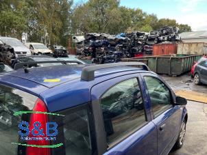 Begagnade Takskena, höger Fiat Panda (169) 1.2 Fire Pris € 40,00 Marginaltabell erbjuds av Schaap & Bron