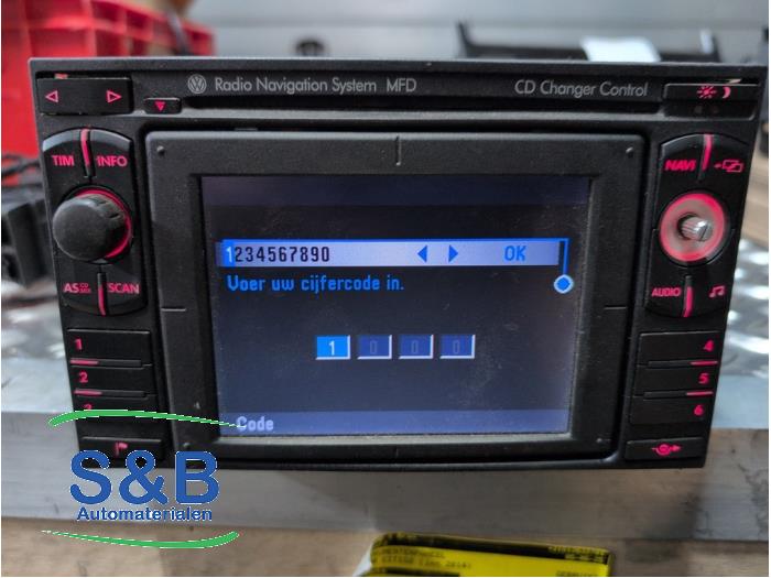 Używane Radio Volkswagen Transporter T4 2.5 TDI Cena € 129,99 Procedura marży oferowane przez Schaap & Bron