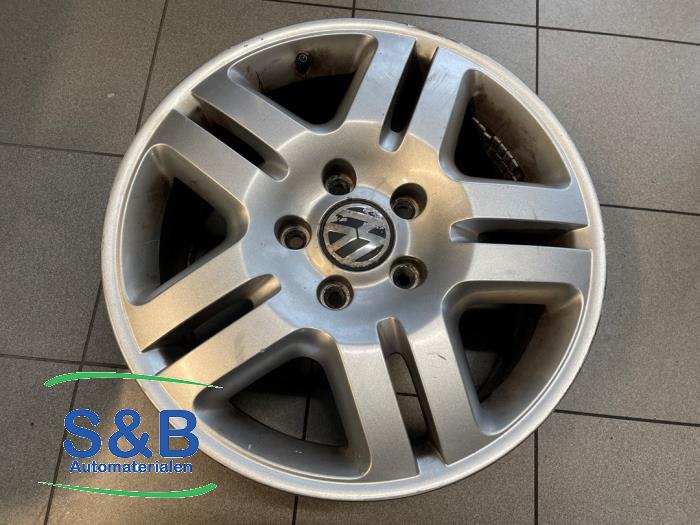 Używane Obrecz Volkswagen Touareg (7LA/7L6) 3.2 V6 24V Cena € 99,00 Procedura marży oferowane przez Schaap & Bron