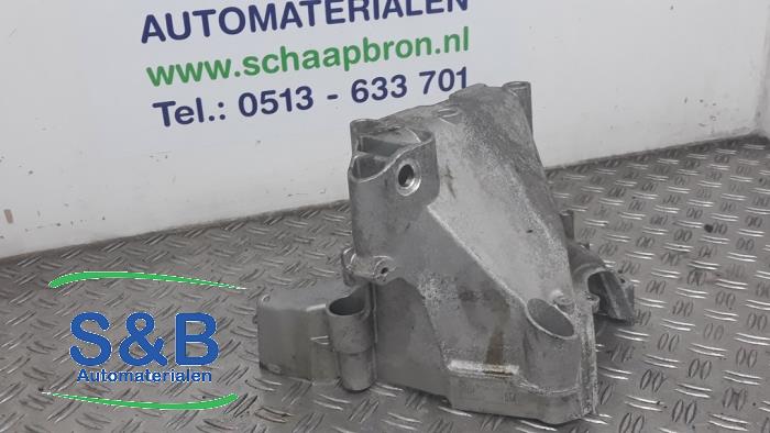 Used Engine mount Volkswagen Golf VIII Variant (GC5) 1.0 eTSI 12V Price € 36,30 Inclusive VAT offered by Schaap & Bron