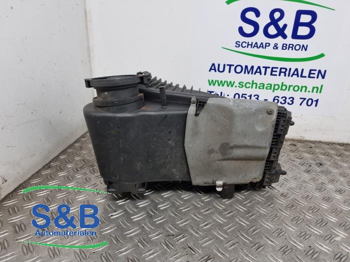 Gebrauchte Luftfiltergehäuse Volkswagen Touareg (7LA/7L6) 3.2 V6 24V Preis € 89,99 Margenregelung angeboten von Schaap & Bron