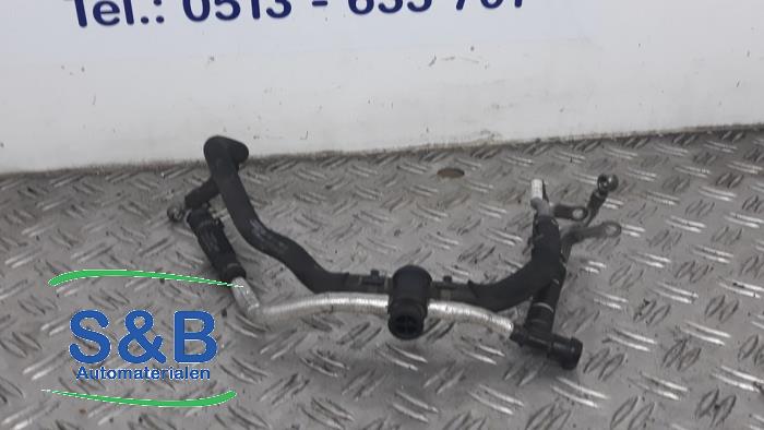 Gebrauchte Wasserrohr Volkswagen Touareg (7PA/PH) 3.0 TDI V6 24V BlueMotion Technology DPF Preis € 15,00 Margenregelung angeboten von Schaap & Bron