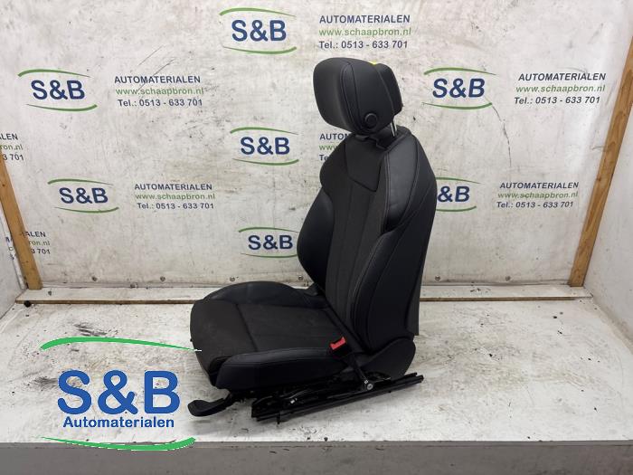Używane Fotel prawy Audi A5 Sportback (F5A/F5F) 2.0 35 TFSI Mild Hybrid 16V Cena € 150,00 Procedura marży oferowane przez Schaap & Bron