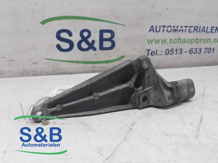 Usagé Support (divers) Audi A4 (B8) Prix € 20,00 Règlement à la marge proposé par Schaap & Bron