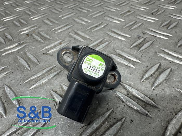 Gebrauchte Kraftstoffdruck Sensor Mercedes Sprinter 3,5t (906.63) 319 CDI,BlueTEC V6 24V Preis € 10,00 Margenregelung angeboten von Schaap & Bron