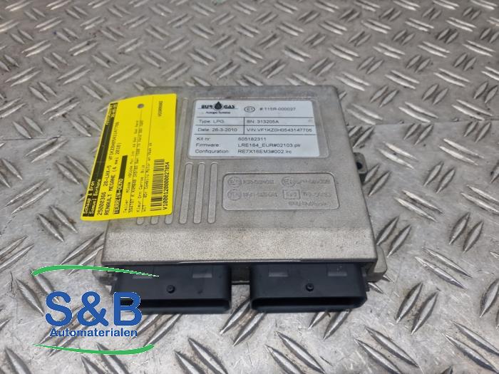 Usados Módulo GLP Renault Megane III Grandtour (KZ) 1.6 16V Precio € 75,00 Norma de margen ofrecido por Schaap & Bron