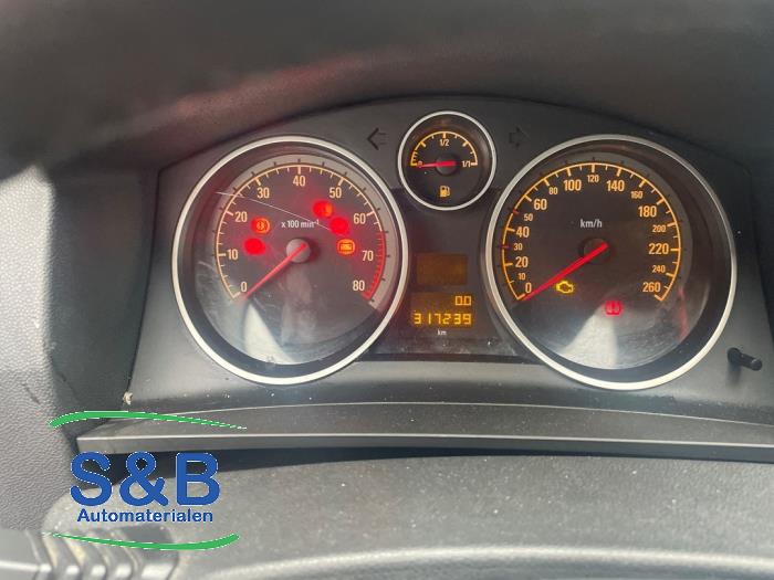 Begagnade Instrumentpanel Opel Zafira (M75) 1.8 16V Ecotec Pris € 60,00 Marginaltabell erbjuds av Schaap & Bron