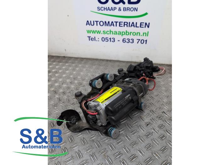 Begagnade Luftpump (fjädring) Audi e-tron (GEN) 50 quattro Pris € 449,99 Marginaltabell erbjuds av Schaap & Bron