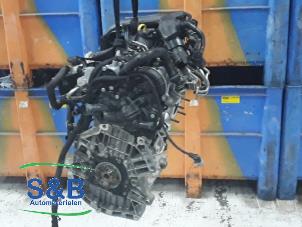 Engine from a Skoda Octavia Combi (5EAC) 1.0 TSI 12V 2020
